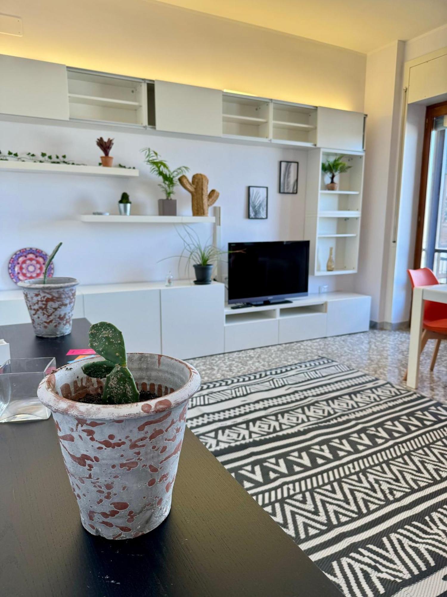 4 Balconi House- Appartamento Moderno A Λέτσε Εξωτερικό φωτογραφία